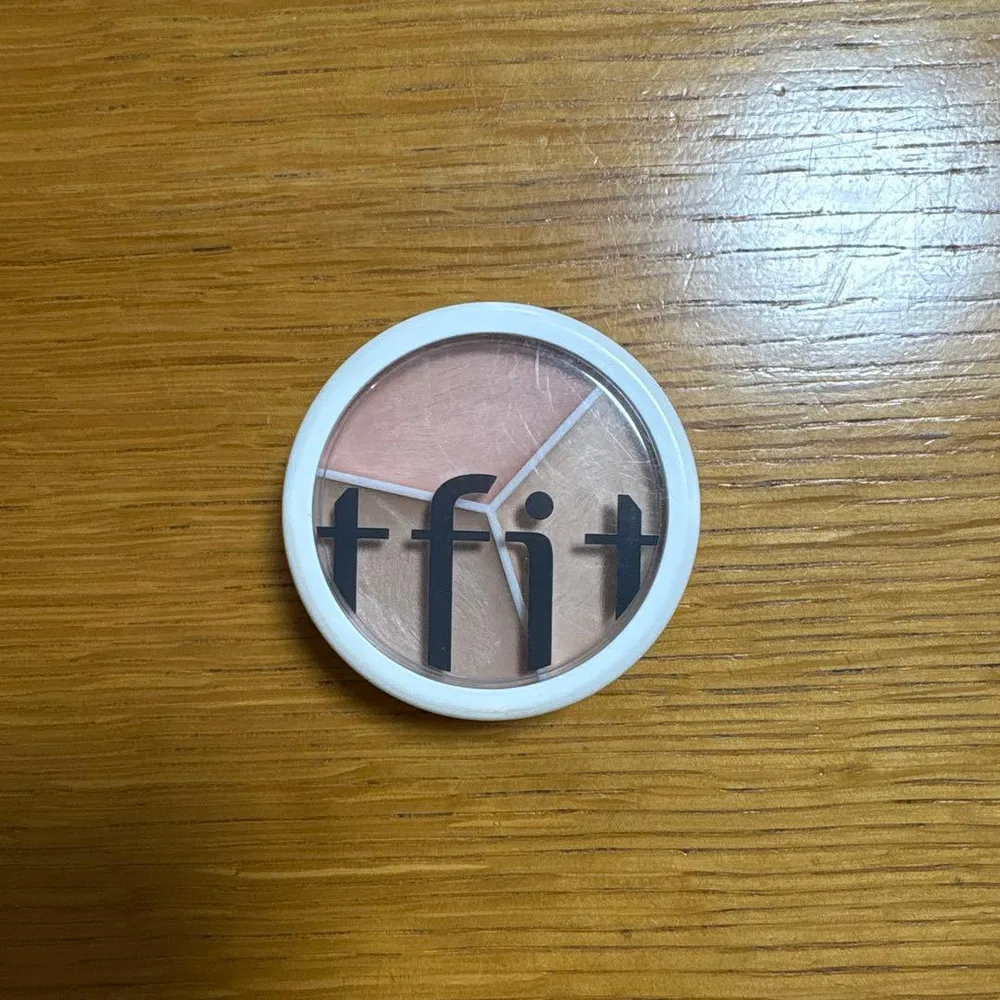tfit カバーアップコンシーラー 02