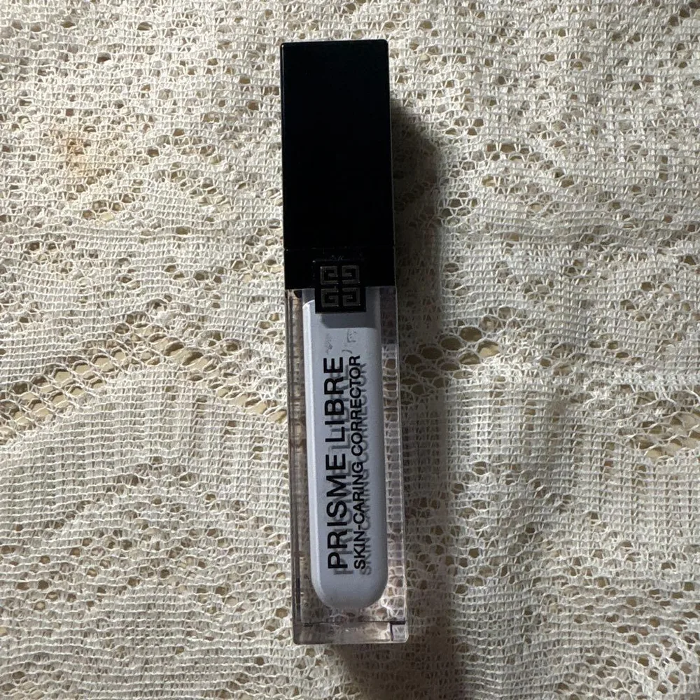 GIVENCHY スキンコレクター ブルー