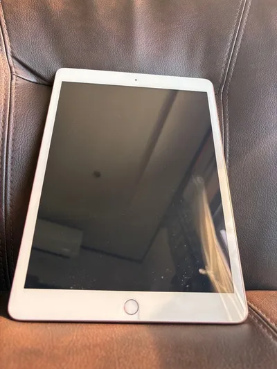 iPad 第7世代 128GB Cellular A2198 本体のみ