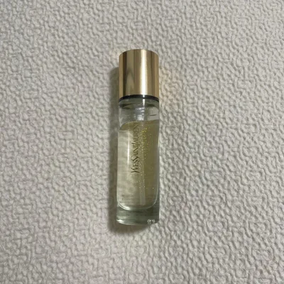 YSL イヴ・サンローラン ラディアント タッチ ブラープライマー 1