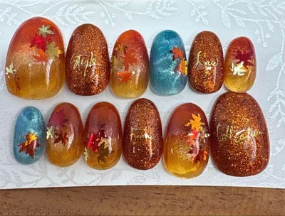 【新品♪】ネイルチップ 秋 紅葉 マグネット ホログラム ハロウィン
