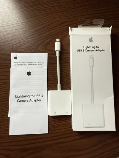 Apple Lightning to USB 3 カメラアダプタ A1619