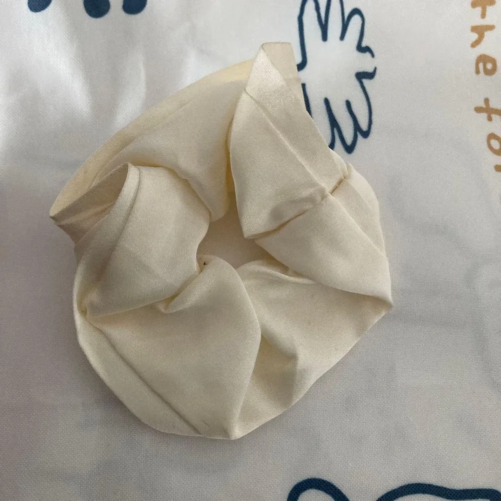 シンプル 無地 シュシュ ヘアゴム
