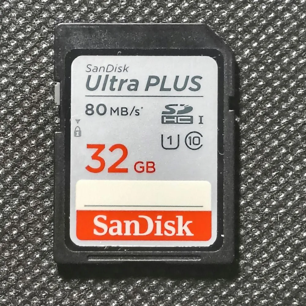 SanDisk 32GB SDHCカード