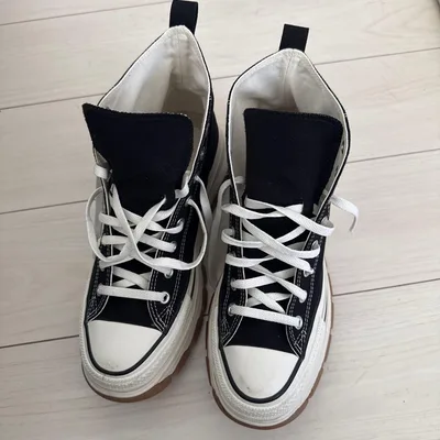 รองเท้าผ้าใบทรงสูงแพลตฟอร์ม Converse All Star