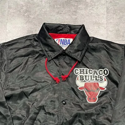 NBA Chicago Bulls ナイロンジャケット コーチジャケット