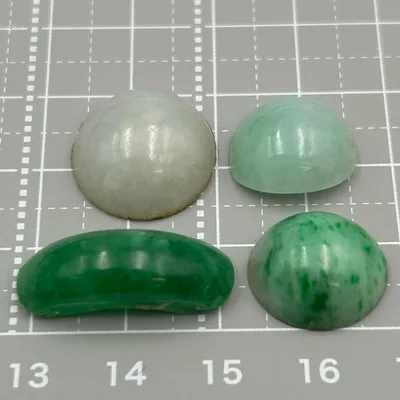 緑色系 天然石風ルース 4点セット カボション 翡翠色 アクセサリー素材