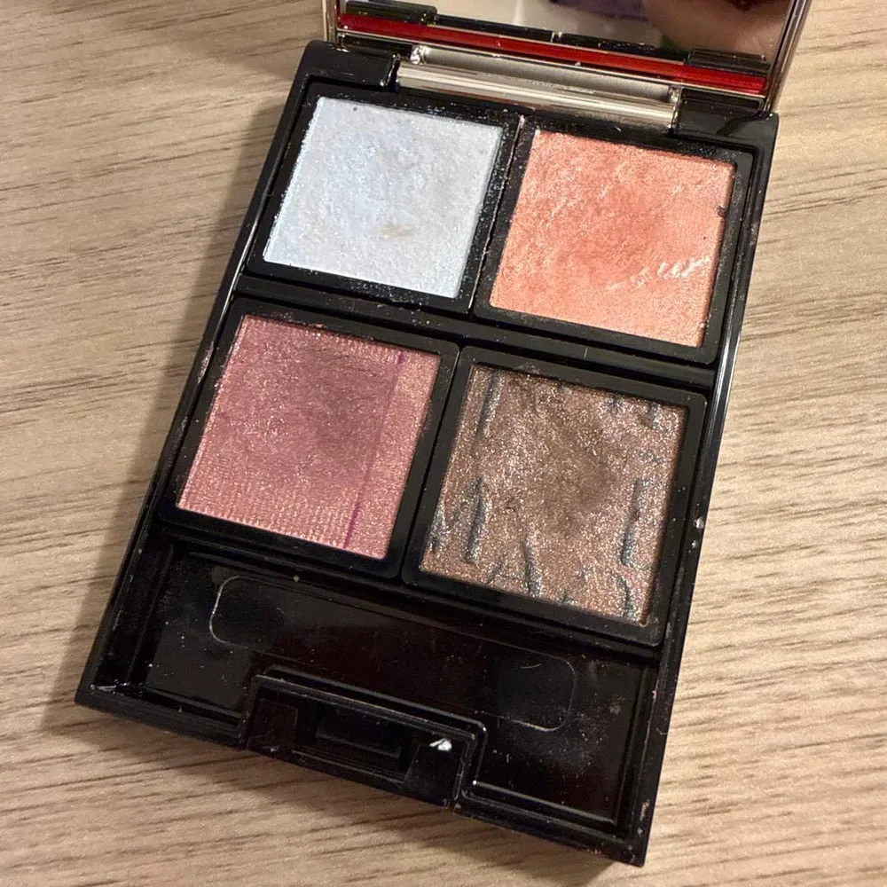 MAQuillAGE アイシャドウパレット プラムアソート
