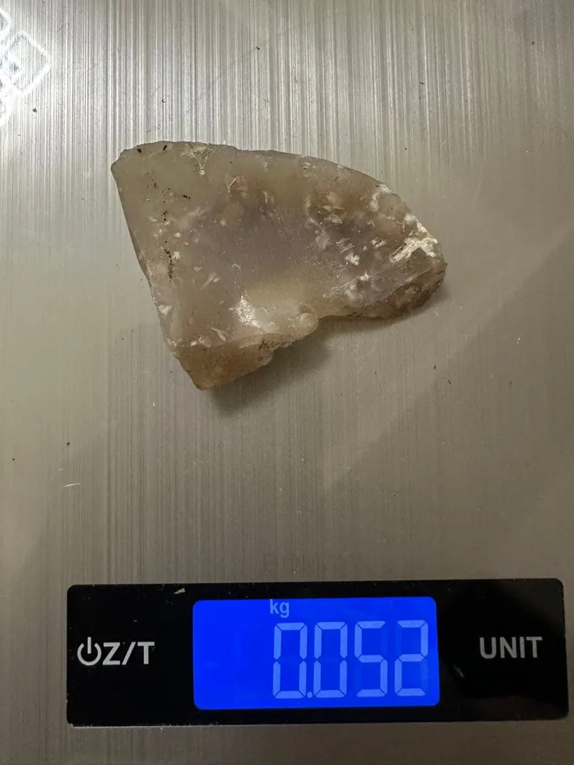 半透明原石 52g 玉髄 メノウ系 鉱物標本 61