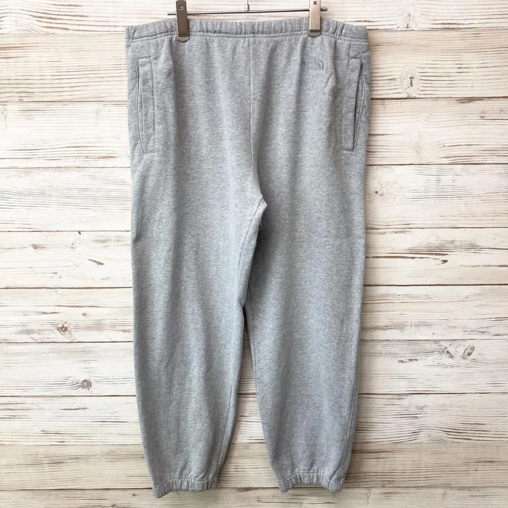 美品 ザノースフェイス スウェットパンツ グレー L G142