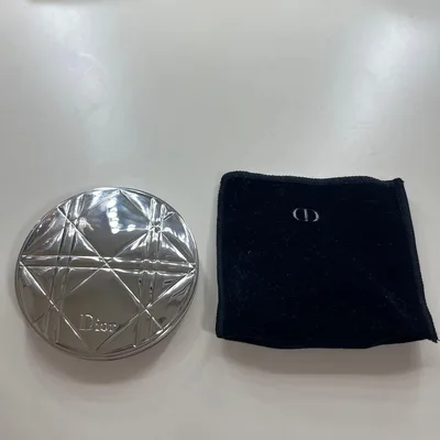Dior ディオールスキン ミネラル ヌード ルミナイザー パウダー