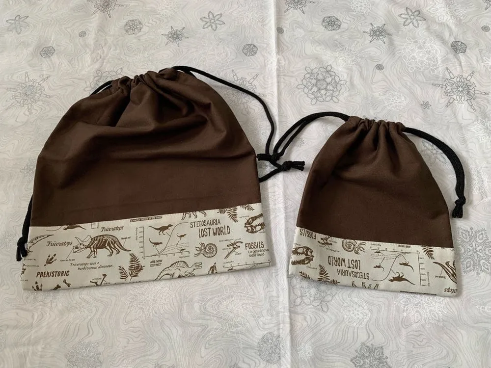 ハンドメイド 巾着袋 2点セット 恐竜柄