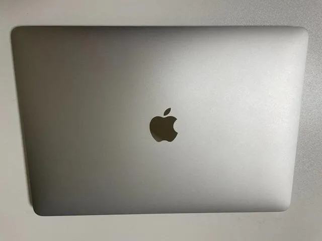 Apple MacBook Air M1 2020 美品 バッテリー98% 元箱