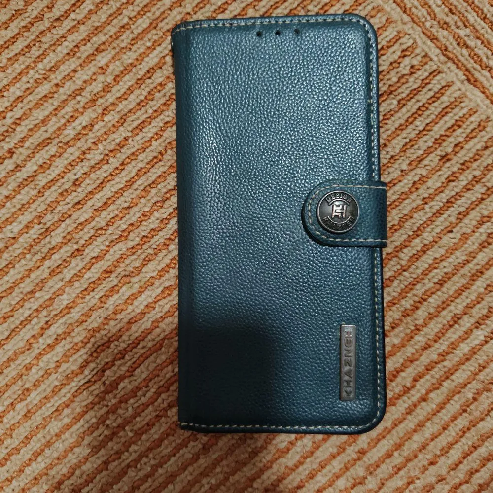 本皮スマホケースSHARPアクオスSENSE8用