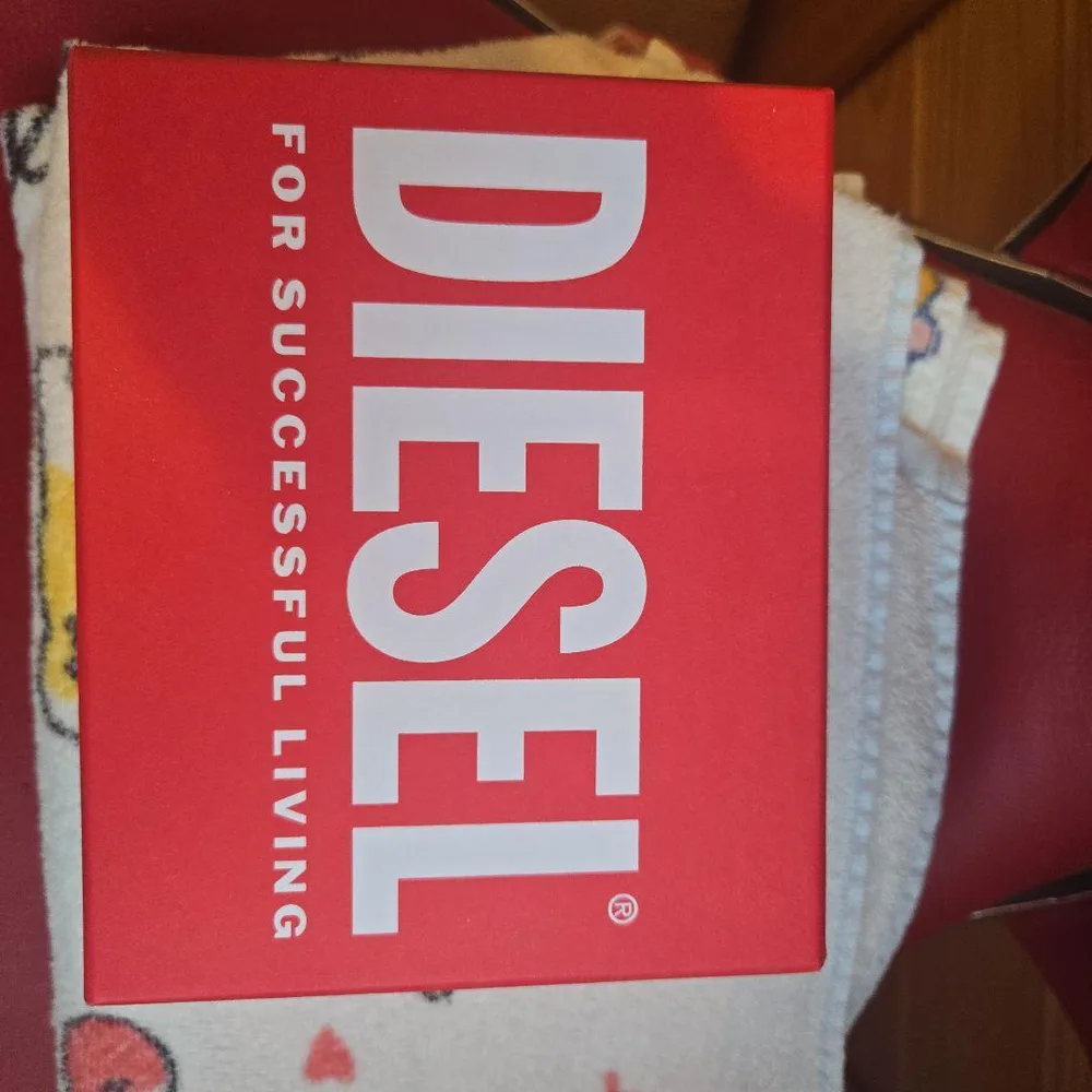 DIESEL 二つ折り財布 HIRESH S II X08844