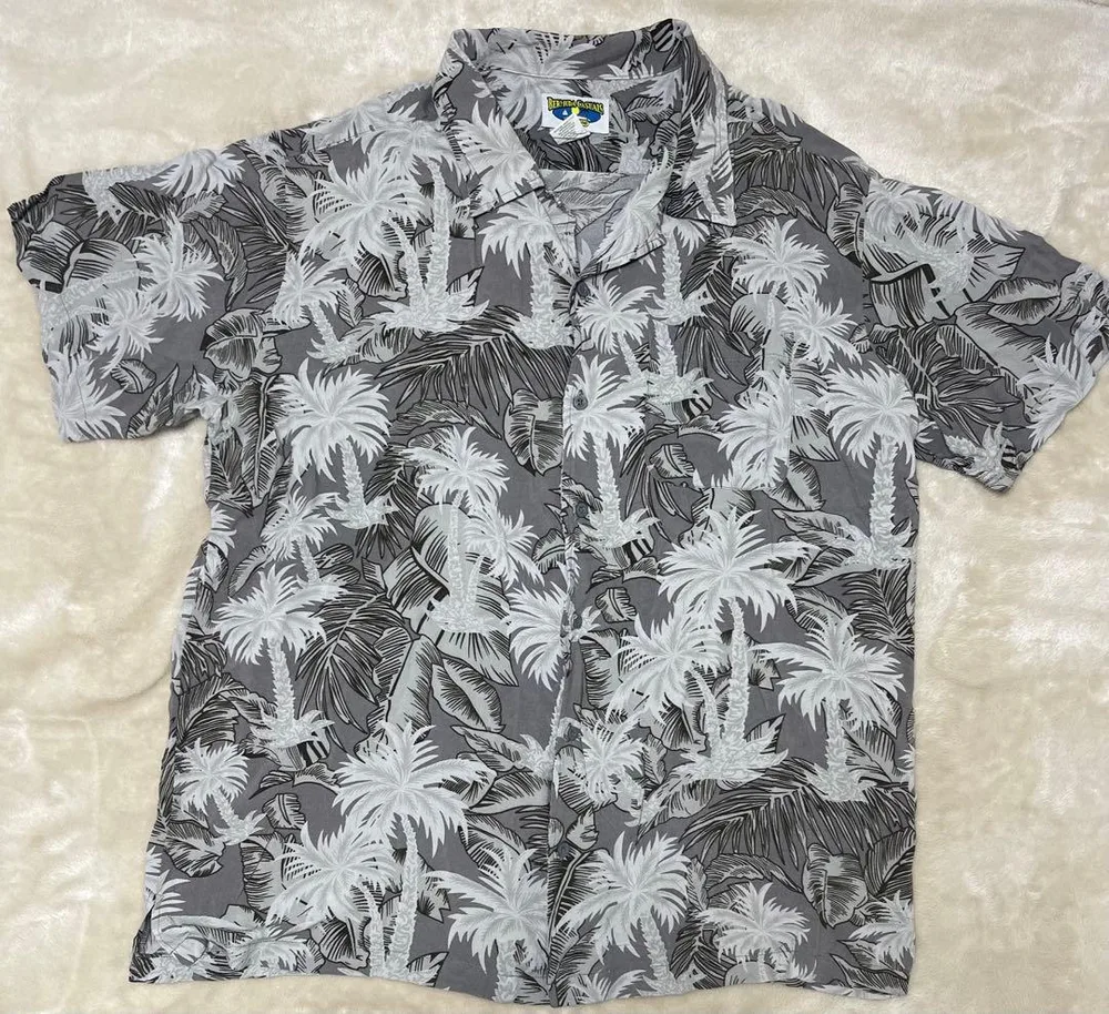 【人気 Bermuda Casuals アロハシャツ 半袖 グレー XL】