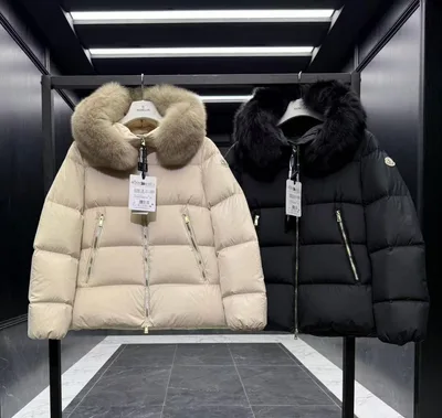 モンクレールのダウンジャケット MONCLERのダウンジャケット
