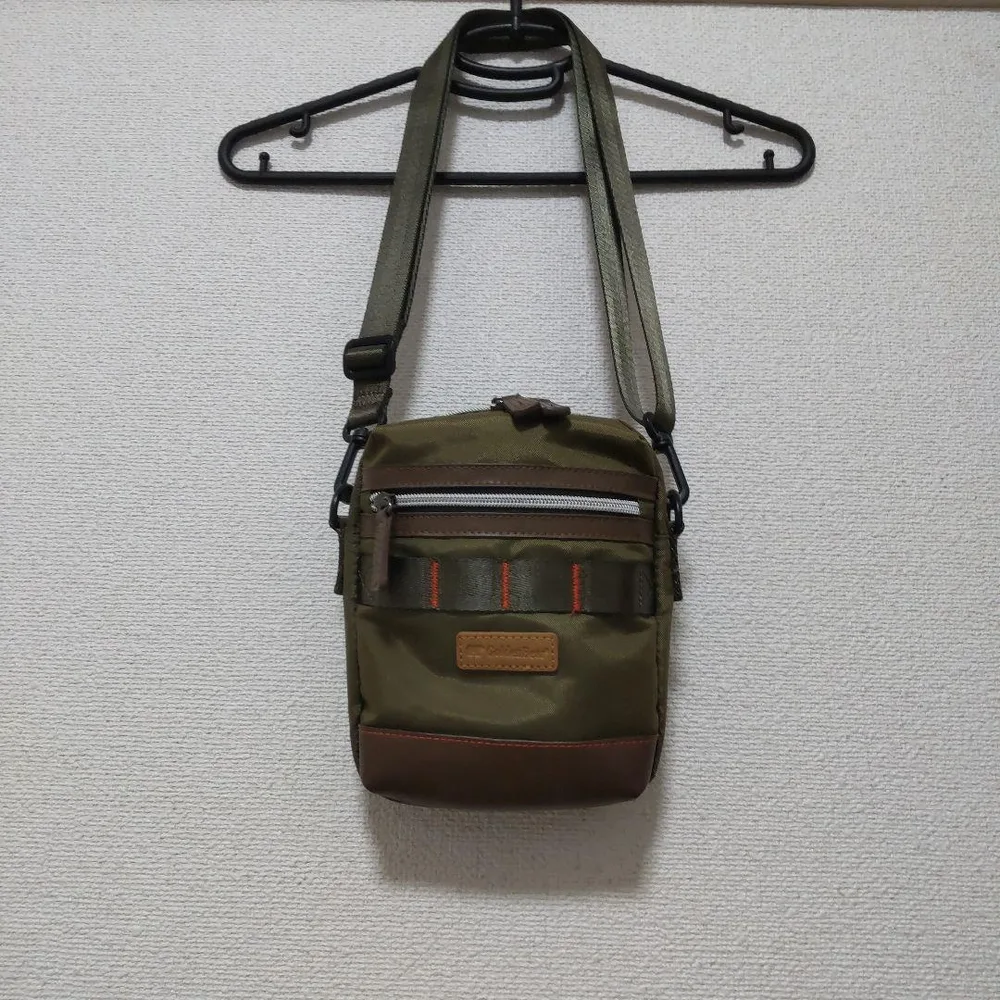 GoldenBear ショルダーバッグ カーキ