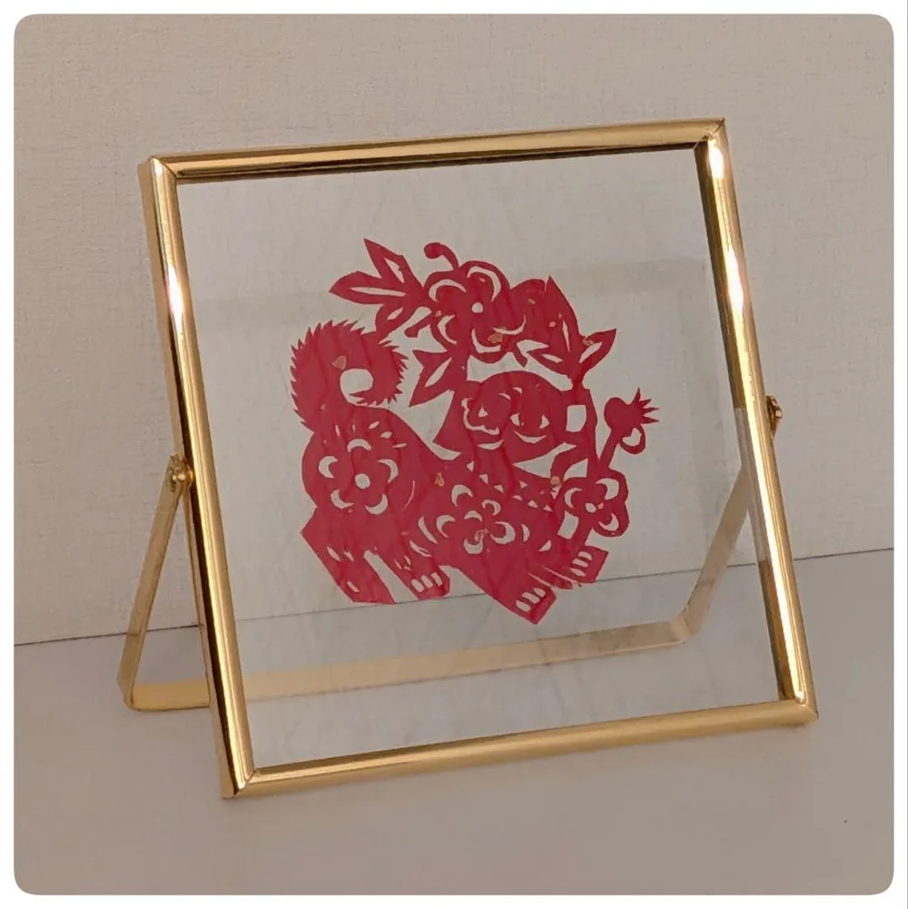【新品】中国 切り絵 ゴールドフレーム ガラススタンド