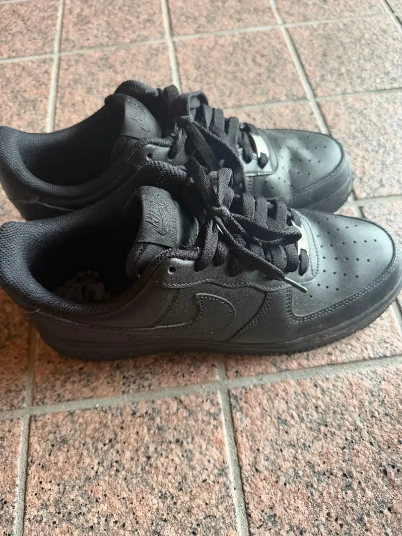 NIKE AIR FORCE 1 ブラック革 スニーカー