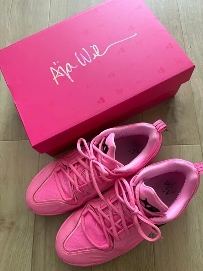 NIKE バスケットボールシューズ ピンク