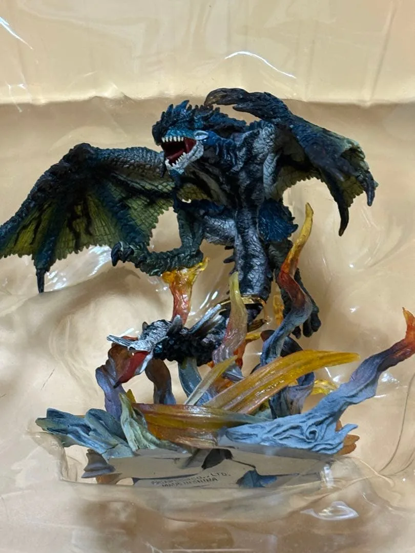 モンスターハンター 亜種 リオレウス フィギュア EZHOBI