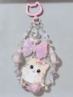 猫のチャーム付き ビーズストラップ ピンク ハンドメイド