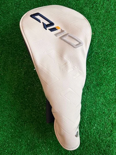 ■TaylorMade Qi10 ドライバー用ヘッドカバー