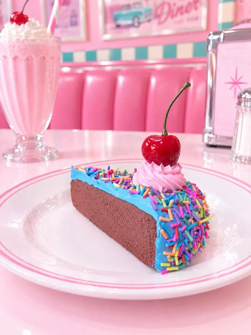 レトロポップなアメリカン★チョコケーキ 撮影雑貨 フェイクフード サンプル