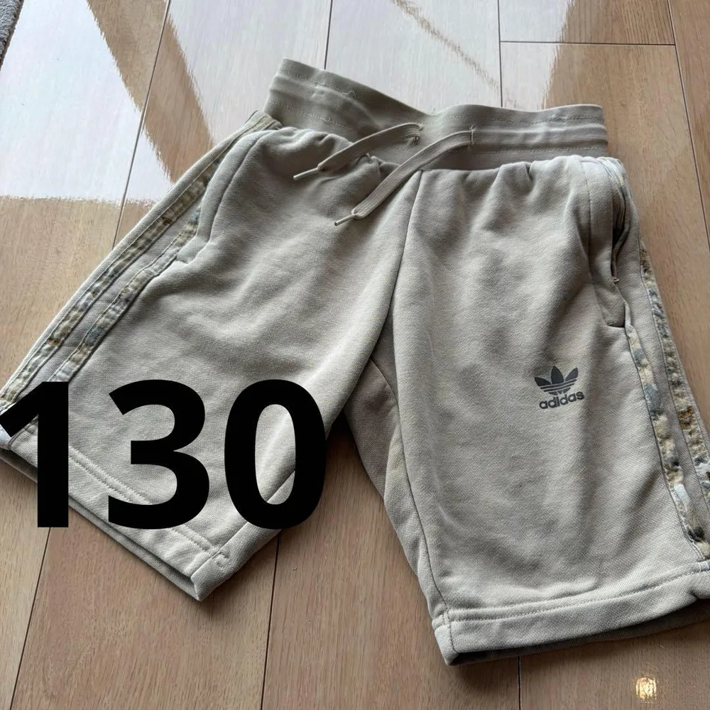 【お得】adidas 130cm アディダス カモフラ ショートパンツ ベージュ