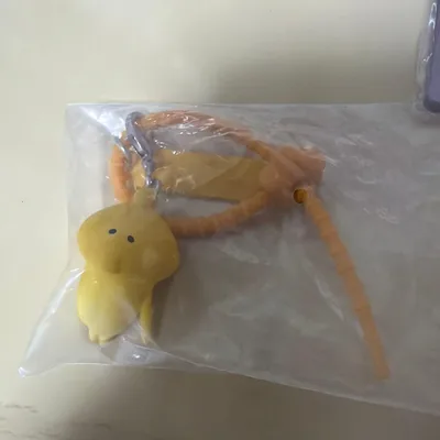 黄色いキャラクター マスコットチャーム