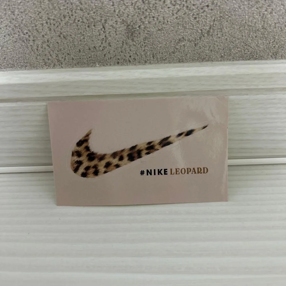 NIKE LEOPARD ステッカー
