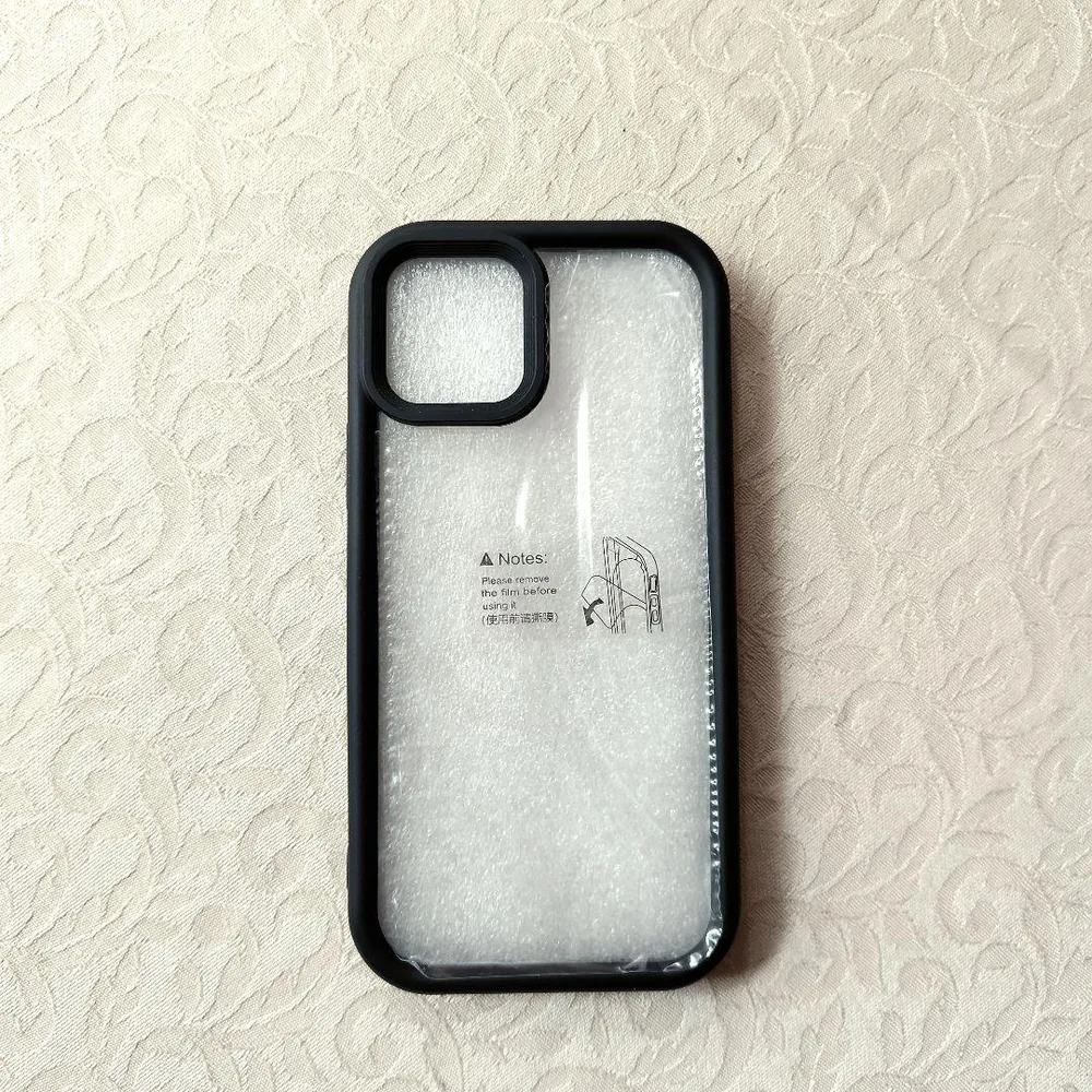 iPhone 12用ケース ブラック