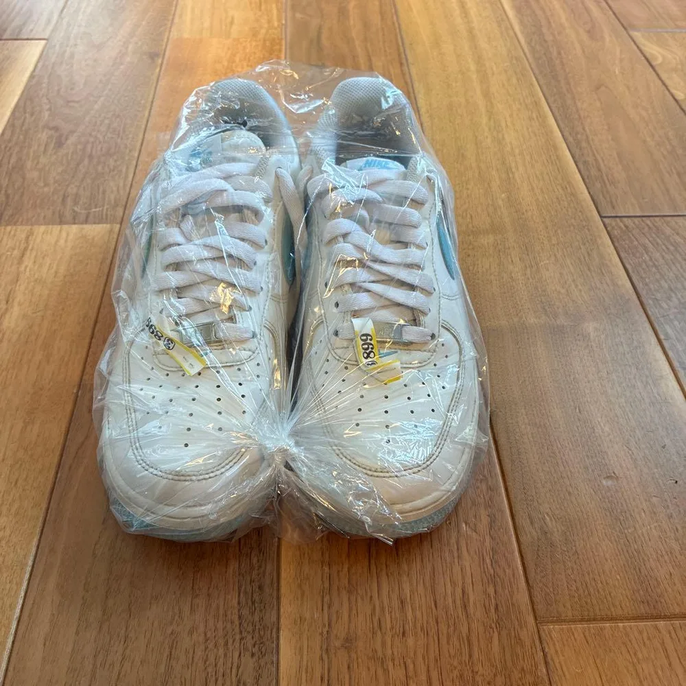 NIKE エアフォース1 水色