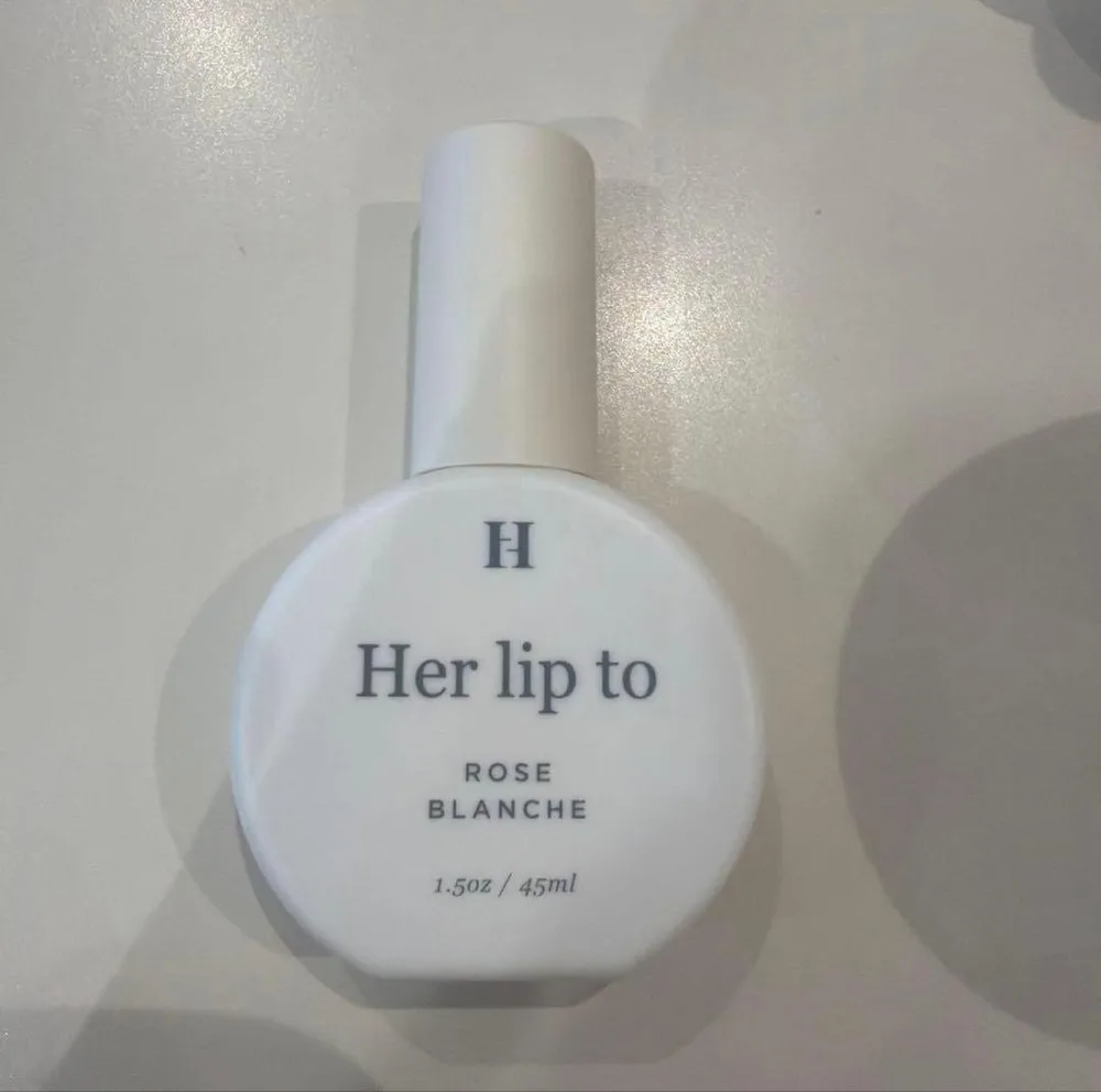 Her Iip to ボディミストROSE BLANCHE