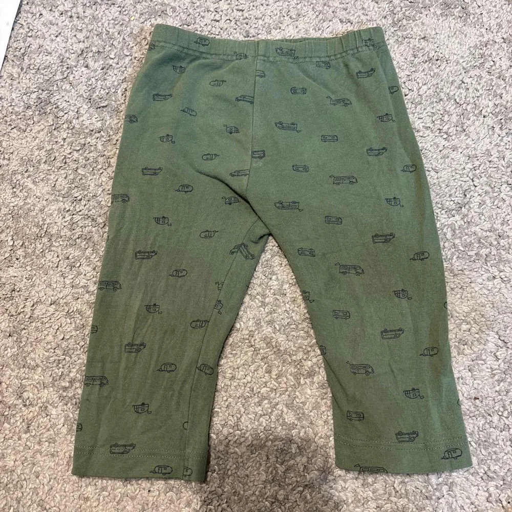 UNIQLO キッズ パンツ カーキ 車柄 100cm