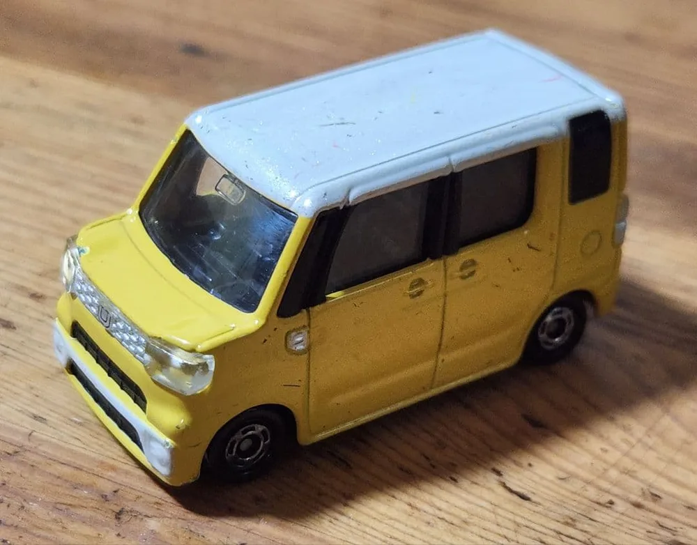 トミカ イエロー ホワイト ツートンカラー ミニカー