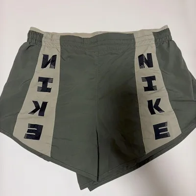 NIKE ショートパンツ カーキ M