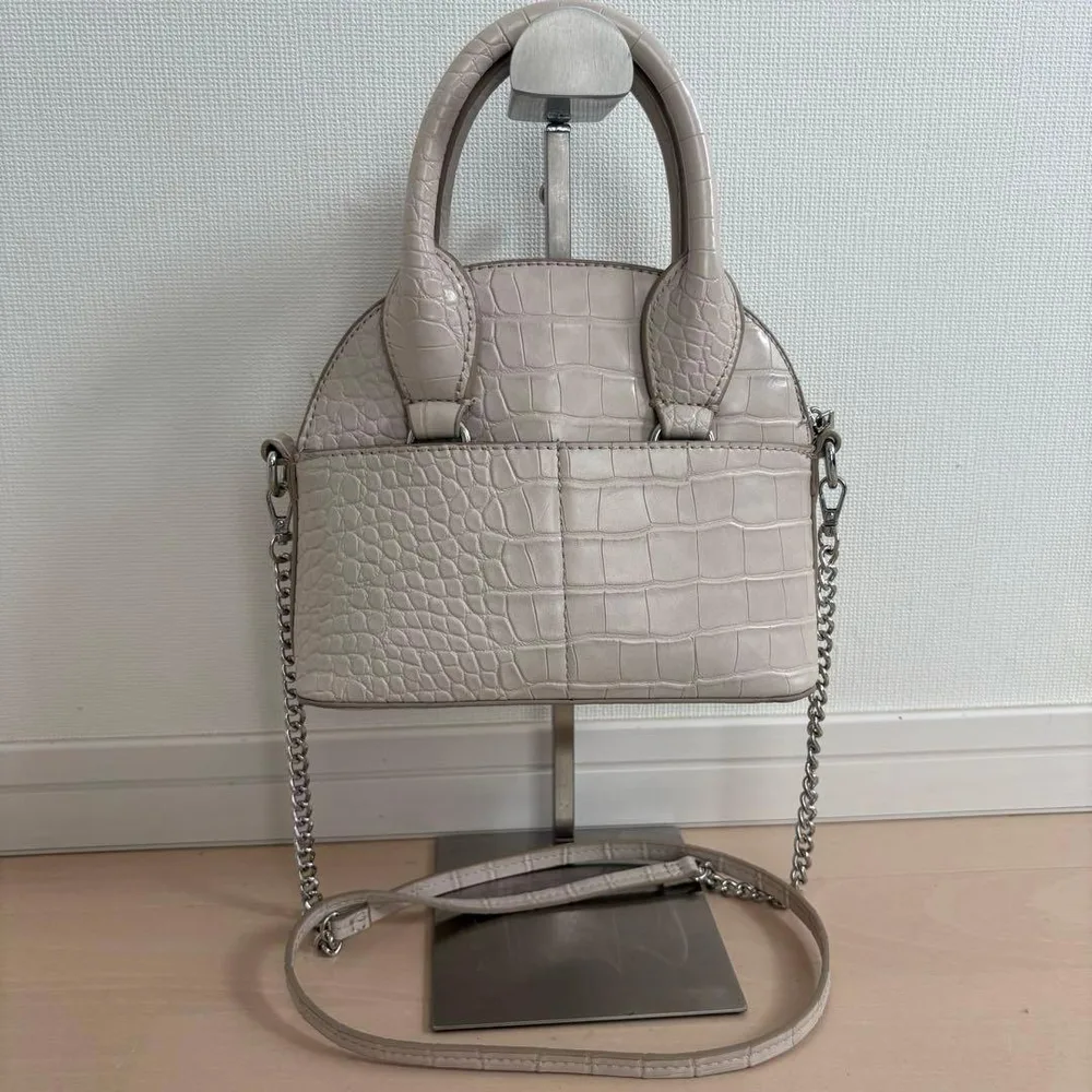 美品 ZARA クロコ型押し 2way ショルダーバッグ グレージュ