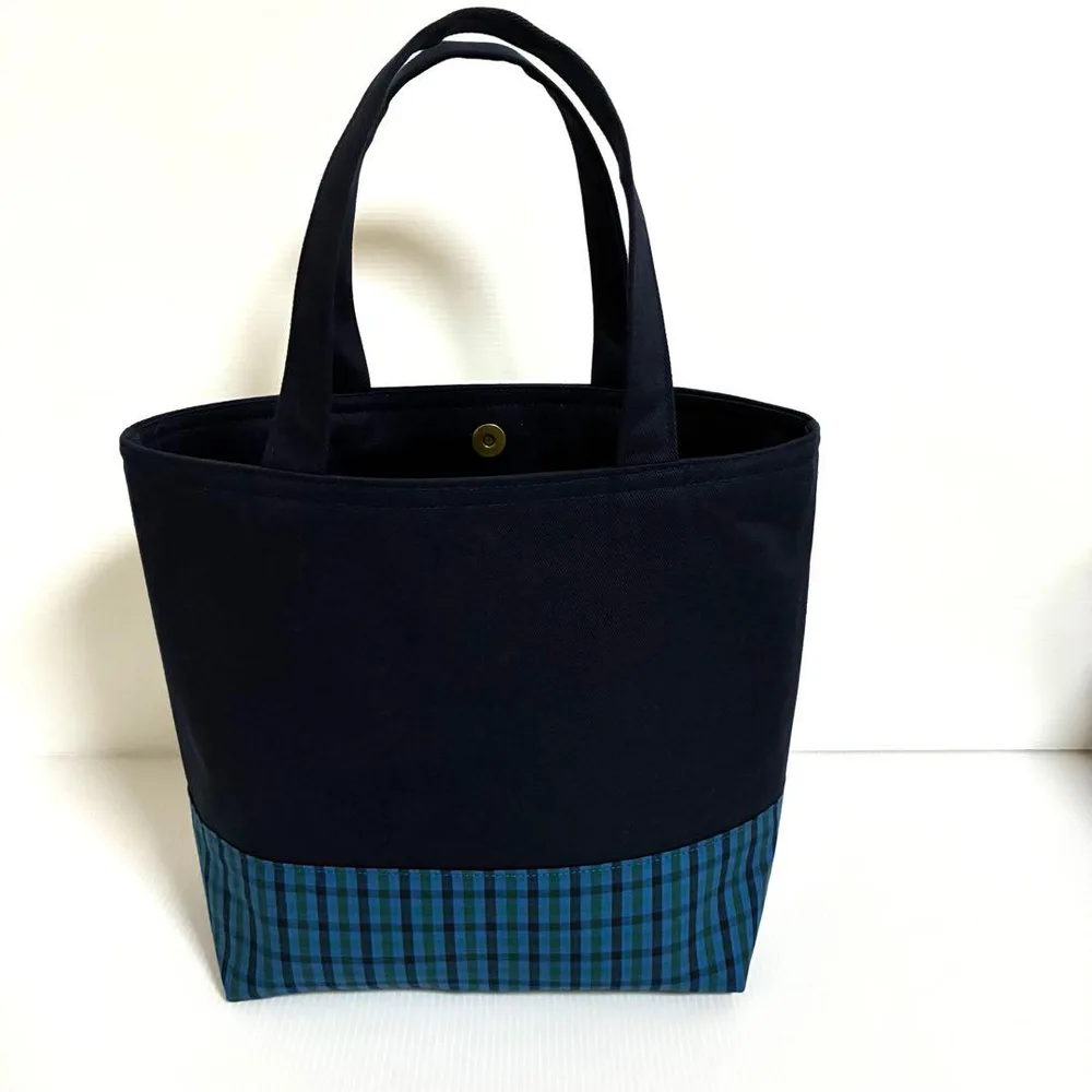 【ハンドメイド】 濃紺・青チェック ミニトートバッグ ※マグネット付※