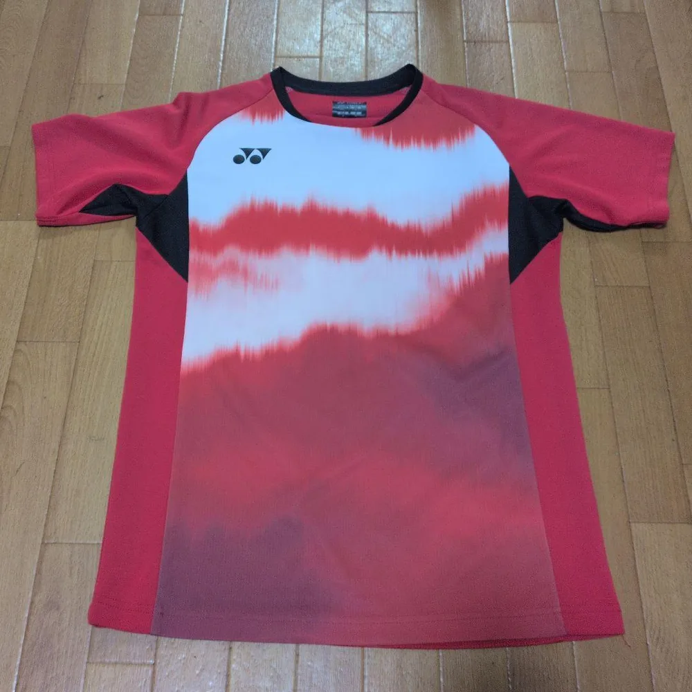 YONEX ゲームシャツ レッド Mサイズ