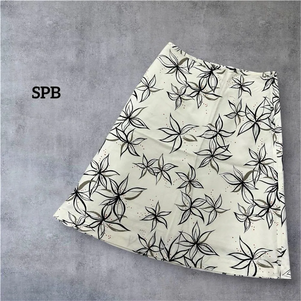 SPB ワールド 花柄スカート 台形 膝丈 薄手 S 上品