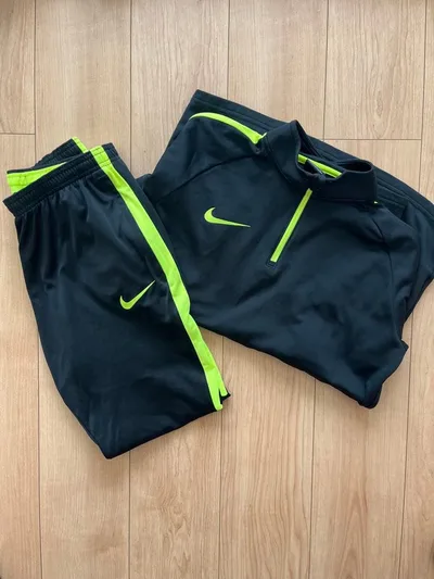 NIKE Dri-FITジャージ 上下セット ブラック×イエロー