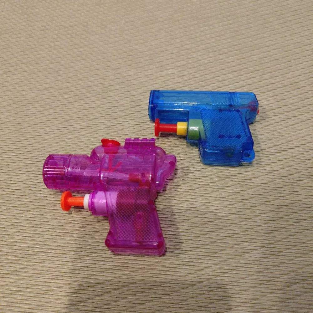 新品 ミニ水鉄砲 2個セット クリアカラー