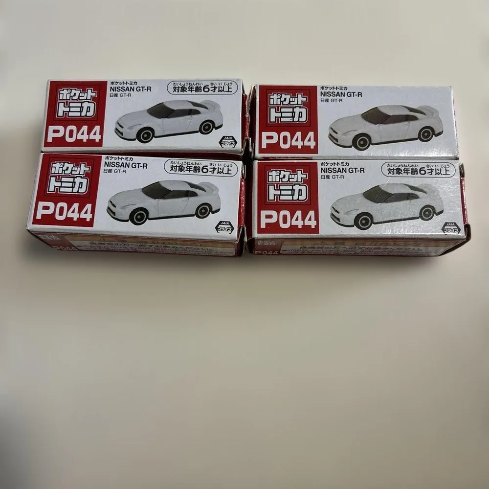 ポケットトミカ NISSAN GT-R 4台セット