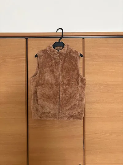 UNIQLO キッズ フリースベスト ブラウン 150