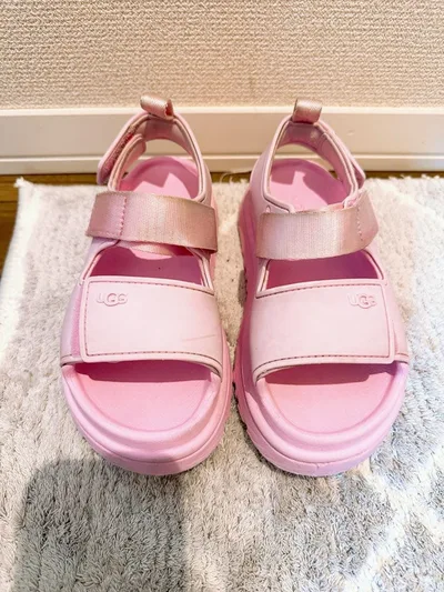 アグ キッズ サンダル19.5センチ