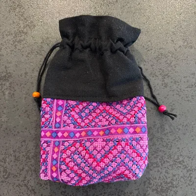 【タイ購入】モン族 刺繍 巾着ポシェット ミニショルダー ポーチ エスニック
