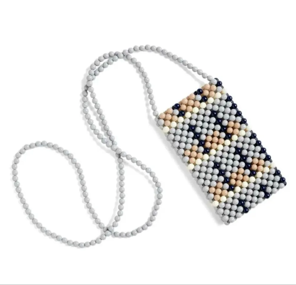 ✴︎美品✴︎HAY ビーズスマホショルダーストラップ