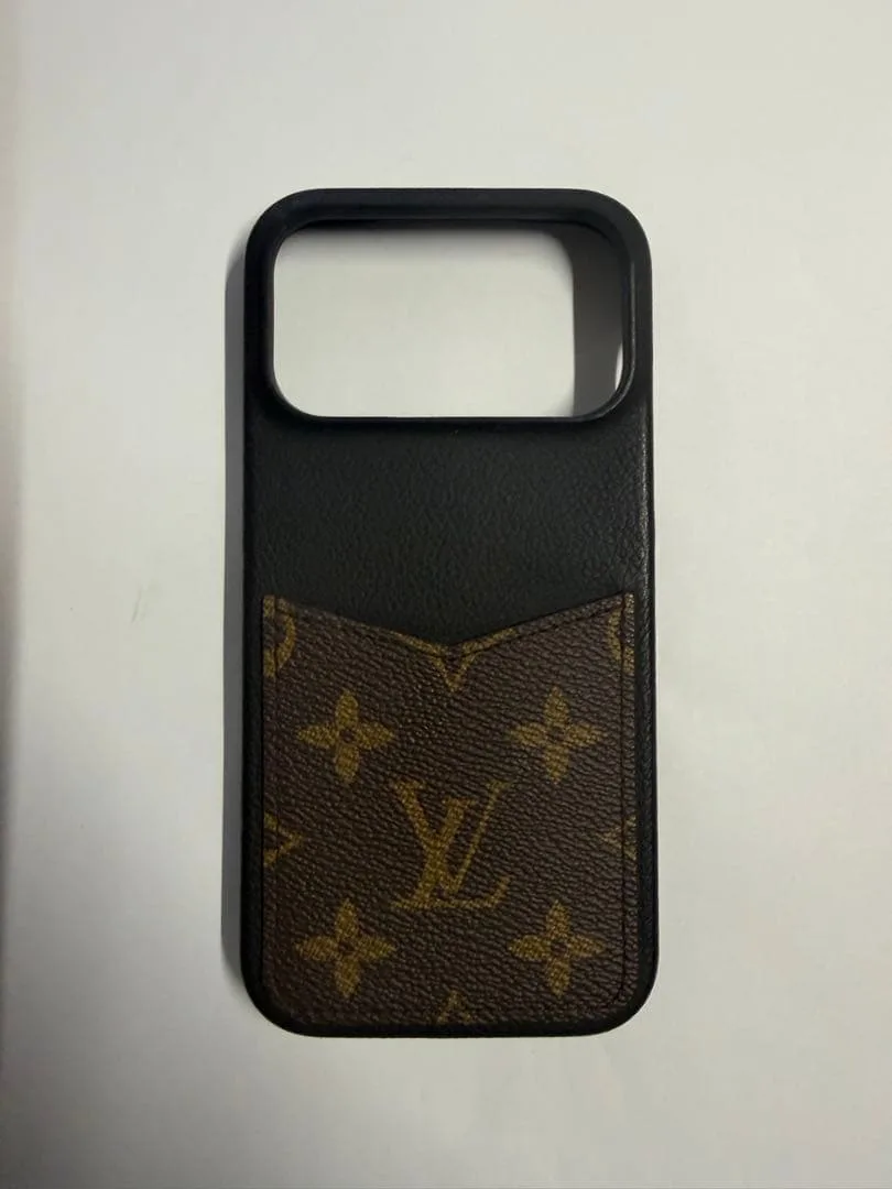 Louis Vuitton iPhone17promax ケース M26972